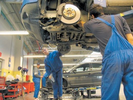 Risc crescut de accident pentru posesorii de autoturisme marca Honda sau Nissan